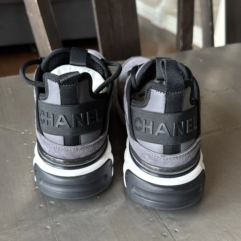 Chanel 23k gray grey suede sneakers trainers flats logo black flats sz 39